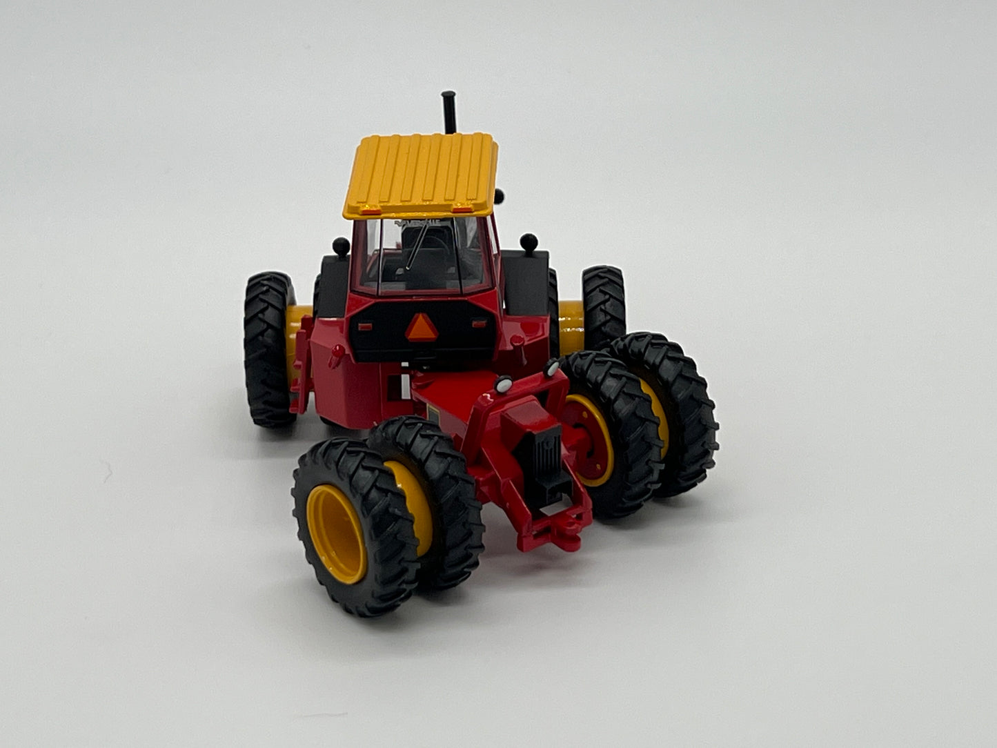 Versatile 756