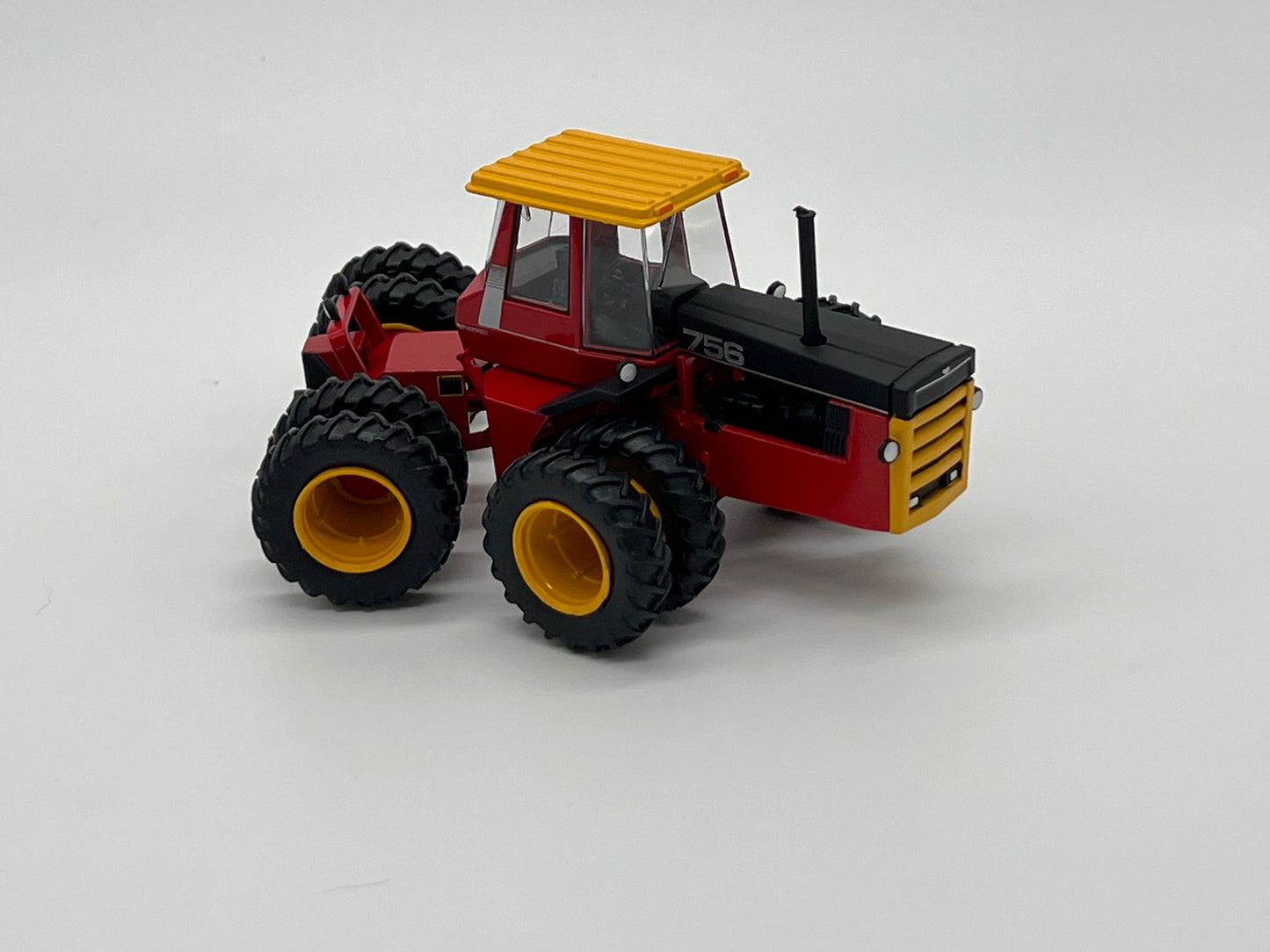 Versatile 756