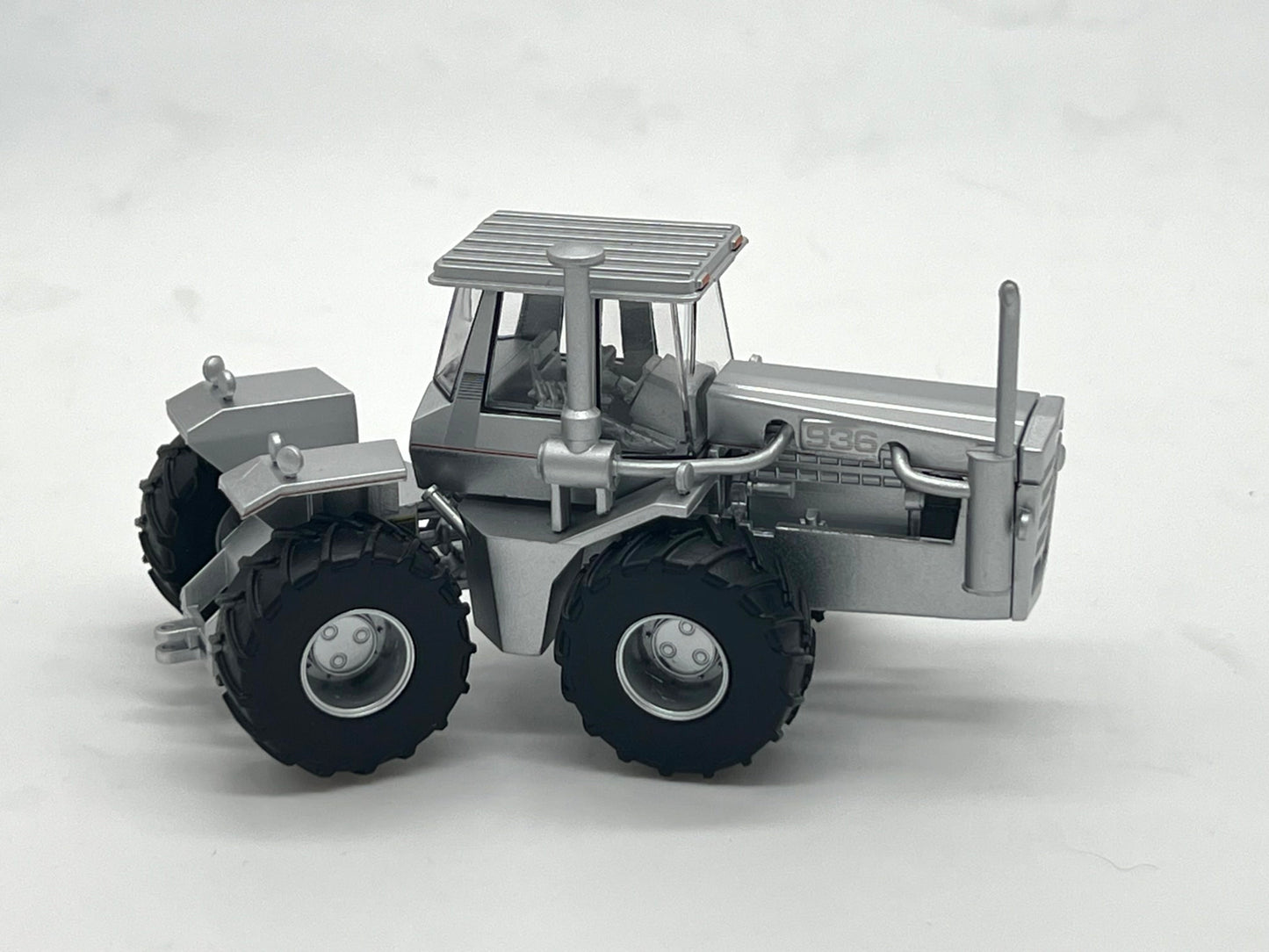 Silver Versatile 936