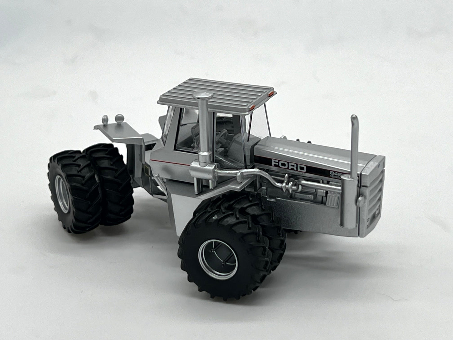 Silver Ford 846